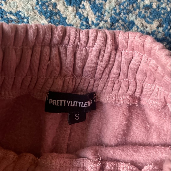 💋Pretty little thing pink sweatpants!💋 - Picture 3 of 3